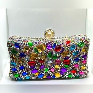 Rhinestone Clutch with silver chain​​​